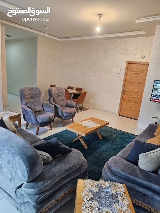 شقه مفروشه للايجار لعائله صغيره او عرسان