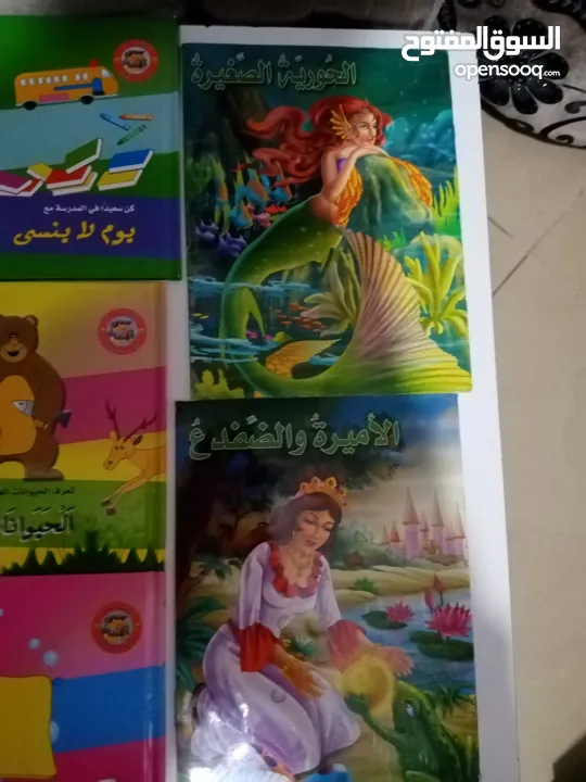 كتب وقصص انجليزي وعربي وتعليمي كميه كبيره اي كتاب بدينار