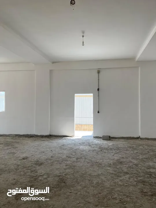 طابق 2 للايجار في ماركا الشمالية قرب المركز الأمني شارع يحيى ابن المختار عماره رقم 28 المجمع الكريم.