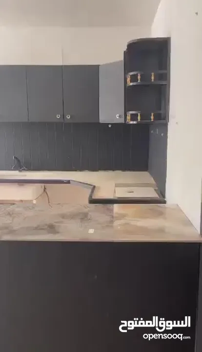 شقة مفروشة جزئيا للبيع نابلس - مساحة 100 م2