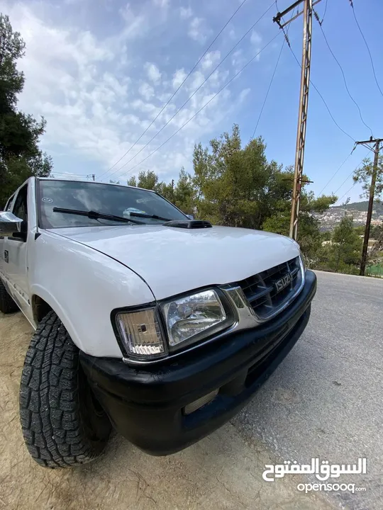 بكم Isuzu للبيع