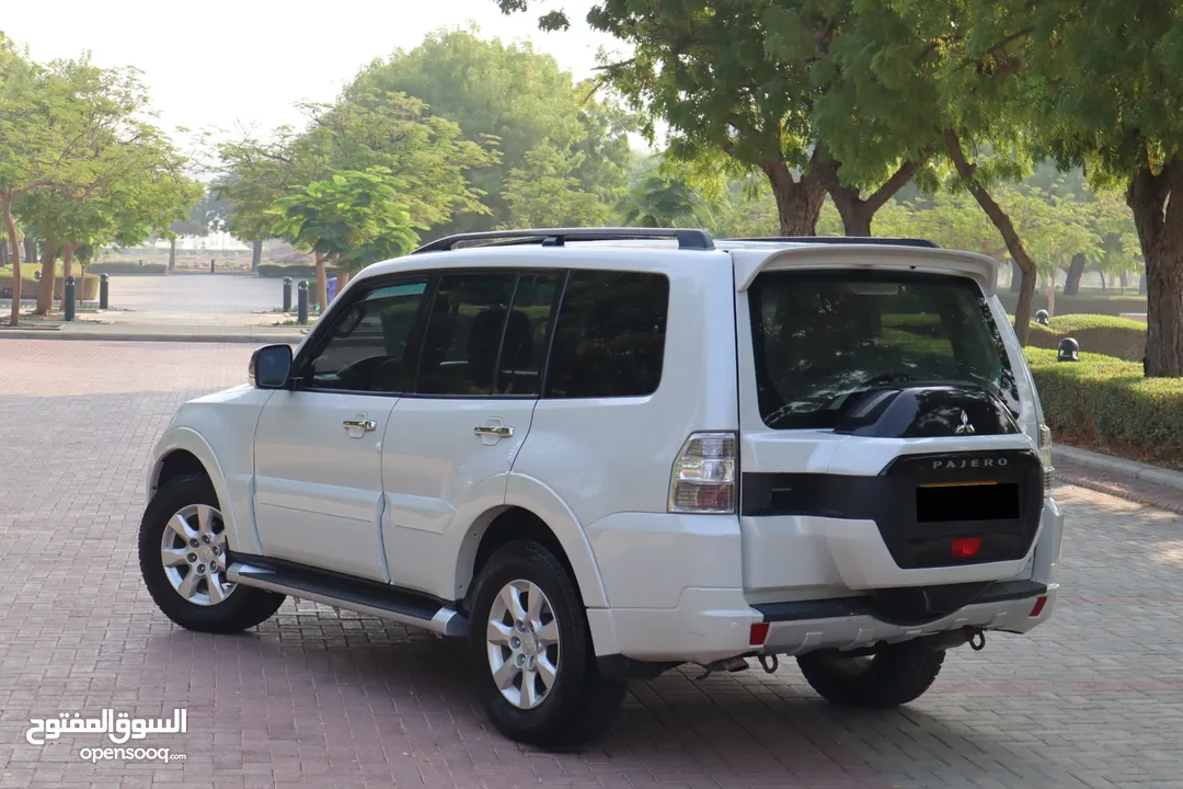 Mitsubishi Pajero Full option ميتسوبيشي باجيرو فول اوبشن تأمين شامل