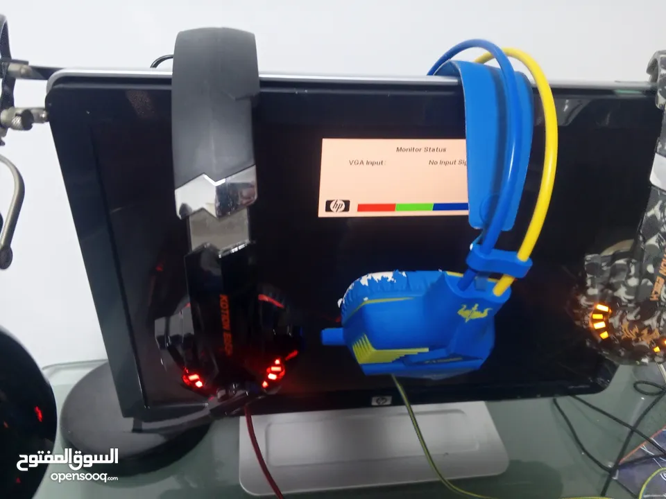 كمبيوتر بدون الطاوله