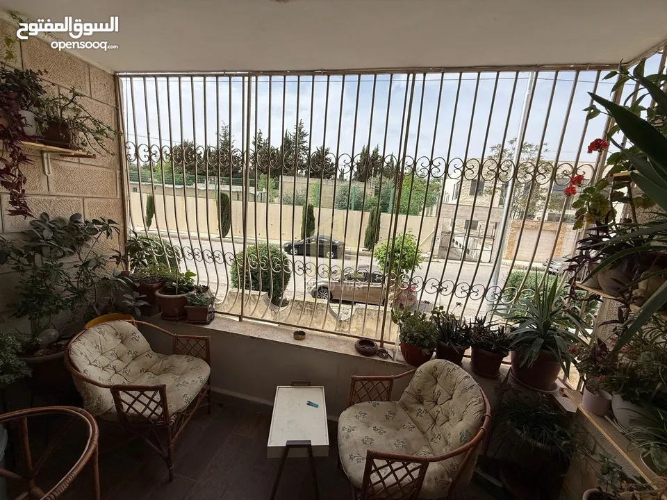 في أجمل مناطق ضاحية الأمير راشد تملك شقة طابق أول 120م / ref 9503