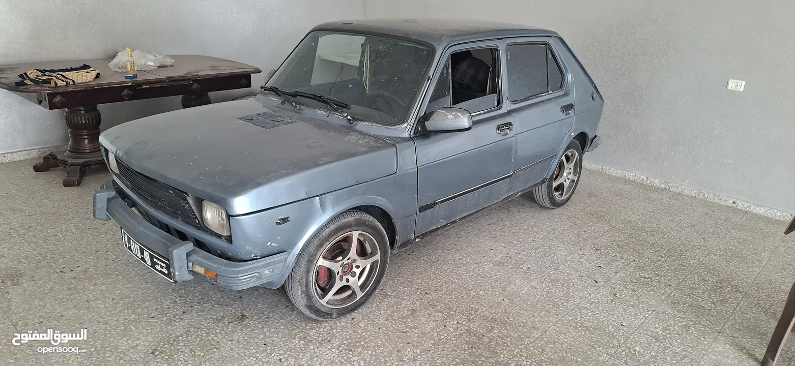 فيات 127موديل 1980غيار عادي ماتور 900قانوني عليها ترخيص سنة