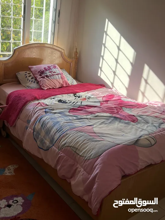 سرير مفرد كبير بوكس تخزين   كورنر جلد اسود