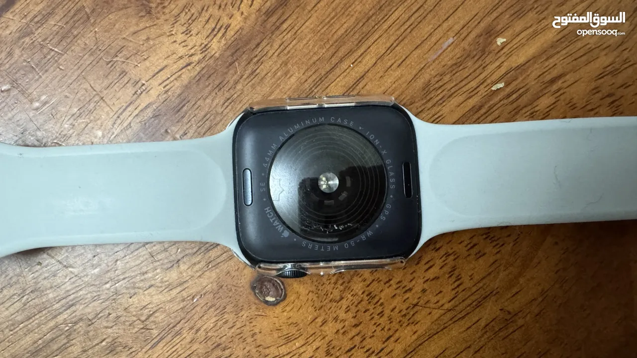 ابل واتش se 2 , 44mm للبيع ب سعر مميز