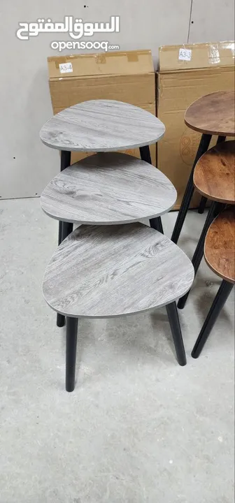 طقم الطاولات الجانبية الفاخرة – لمسة أناقة في كل زاوية من بيتك!   استمتع بتصميم عصري يجمع بين