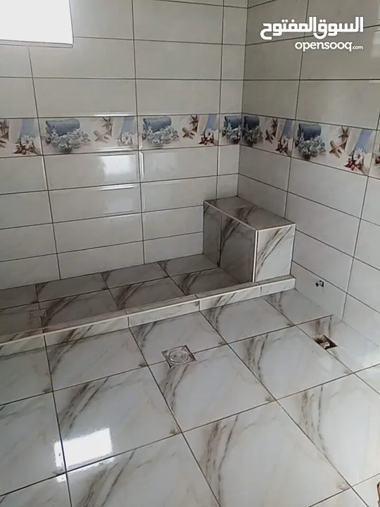 بليط وكافة اعمال البلاط والسيراميك والرخام وبديل الخشب وبديل الرخام والجرانيت وأعمال الصيانة العامة