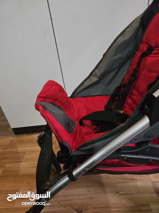 عربة أطفال من شيكو مستعملة للبيع A used baby stroller from Chicco for sale