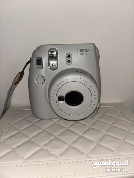 Fujifilm Instax Mini 9 – Lightly Used  كاميرا Fujifilm Instax Mini 9 – مستخدمة مرة واحدة فقط