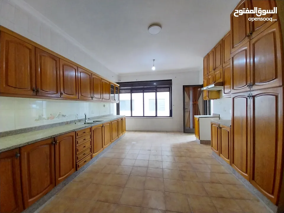 شقة للايجار في الشمساني  ( Property 36544 ) سنوي فقط