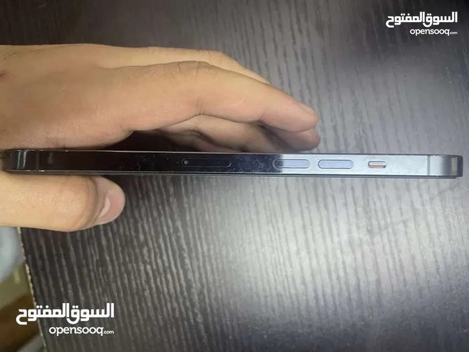 ايفون 12 برو ماكس 256 جيجا بحالة الجديد وقوة البطارية  (81) للبدل ع 12 ‏او 12 Pro ‏مقابل فرجية