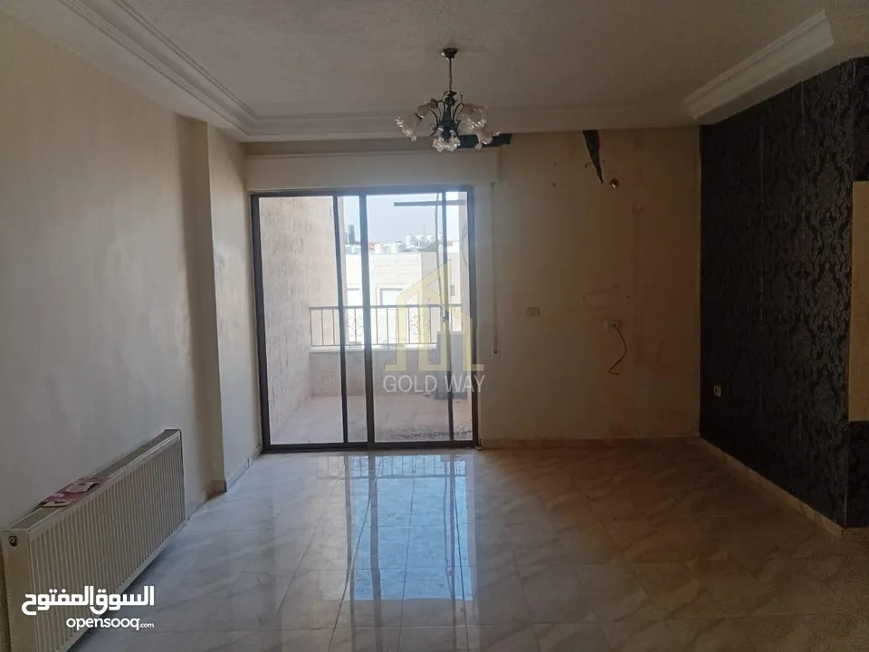 شقة مميزة للبيع في موقع مميز في الدوار السابع طابق ثالث 131م بتشطيبات راقيه / ref 9546