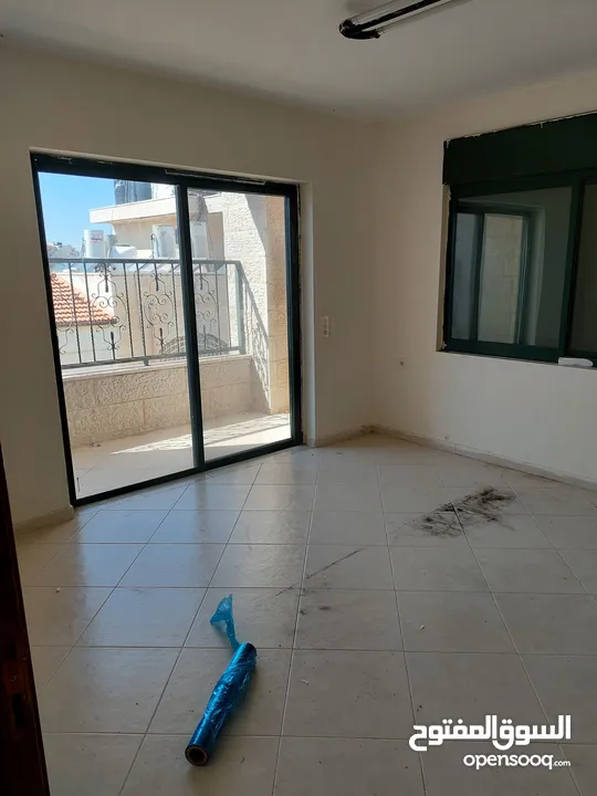 شقة غرفتين نوم بجانب دوار نبيل عمرو الطيرة مع المالك مباشرة