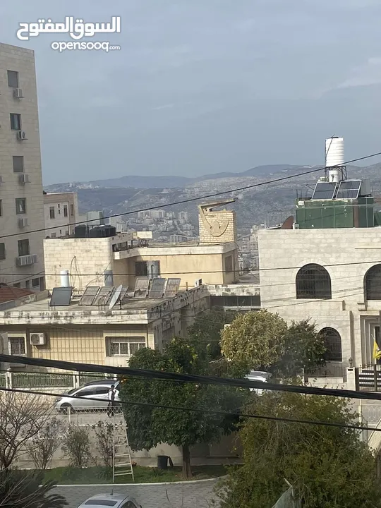 شقة عظم قرب مسجد الفردوس والجامعه القديمة 161م بعمارة جديدة وصغيرة