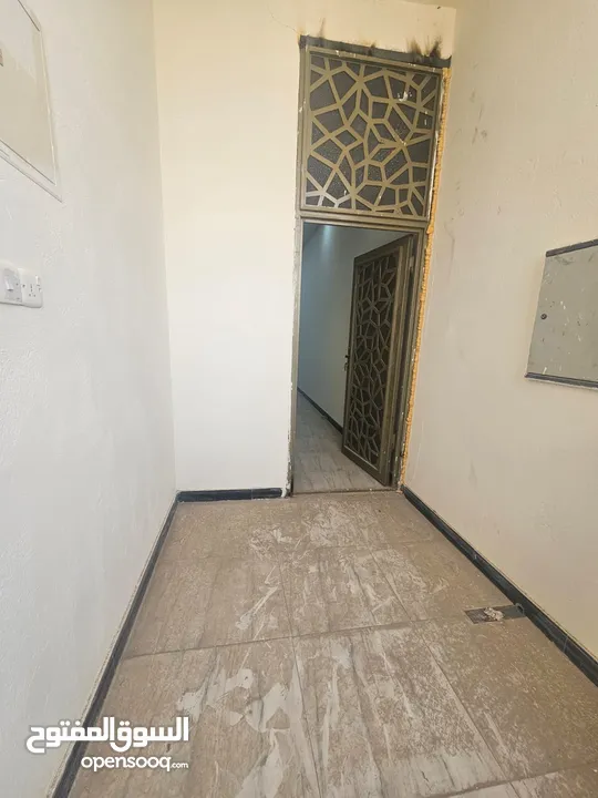 شقة جديدة للايجار منطقة حي صنعاء
