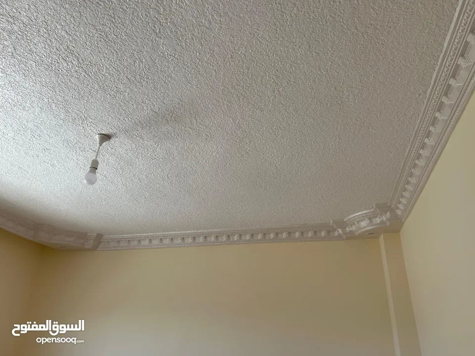 شقه طابقيه غير مسكونه للبيع فالكرك منطقه المرج