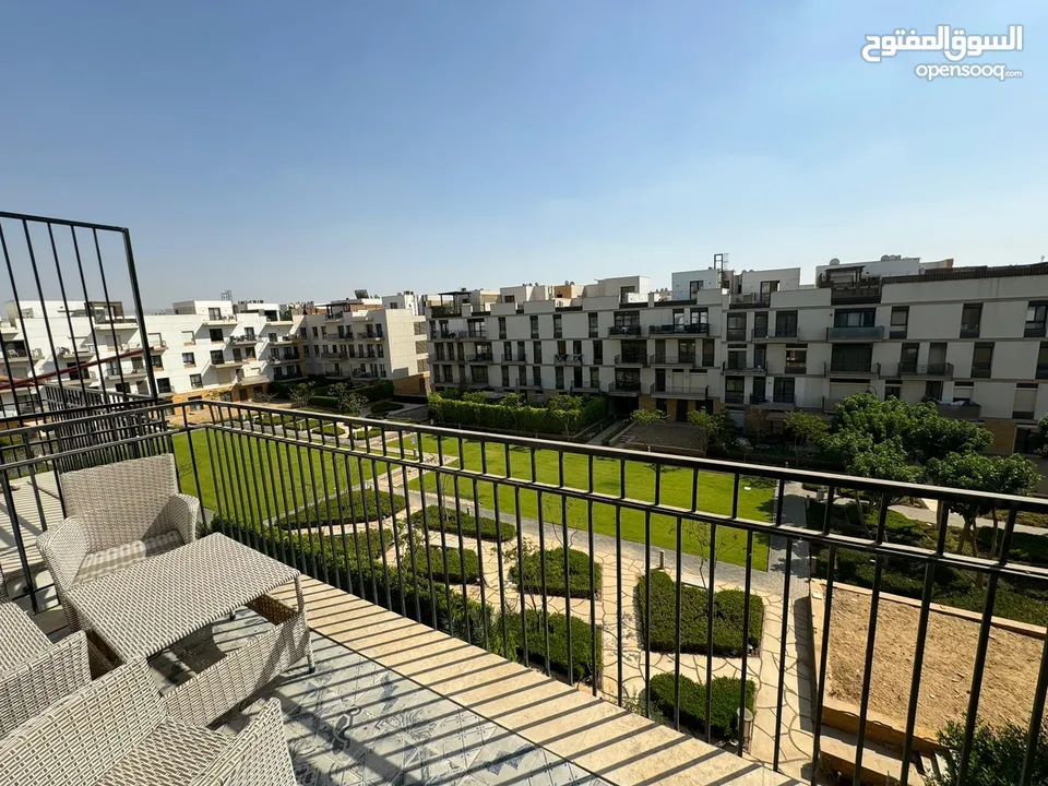 شقة في كورت يارد الشيخ زايد بالفرش الدور التالت Furnished apartment in Courtyard Sheikh Zayed, third