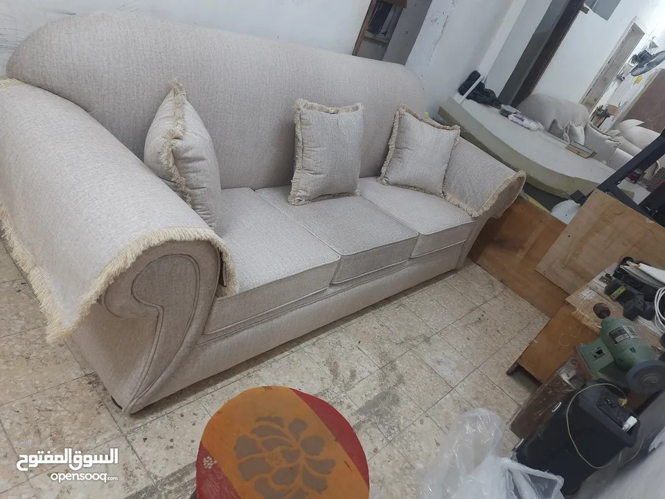 تنجيد وصيانة هبوط الكنب في المنزل ومعالجة المطاط بأفضل انواع المطاط الإيطالي