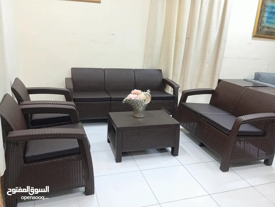 very good condition outdoor sofa set available for sell