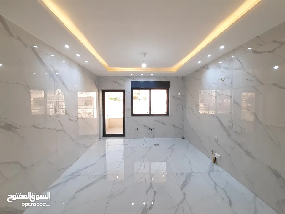 شقة طابق اول 140م بتشطيبات مميزة للبيع في شفا بدران