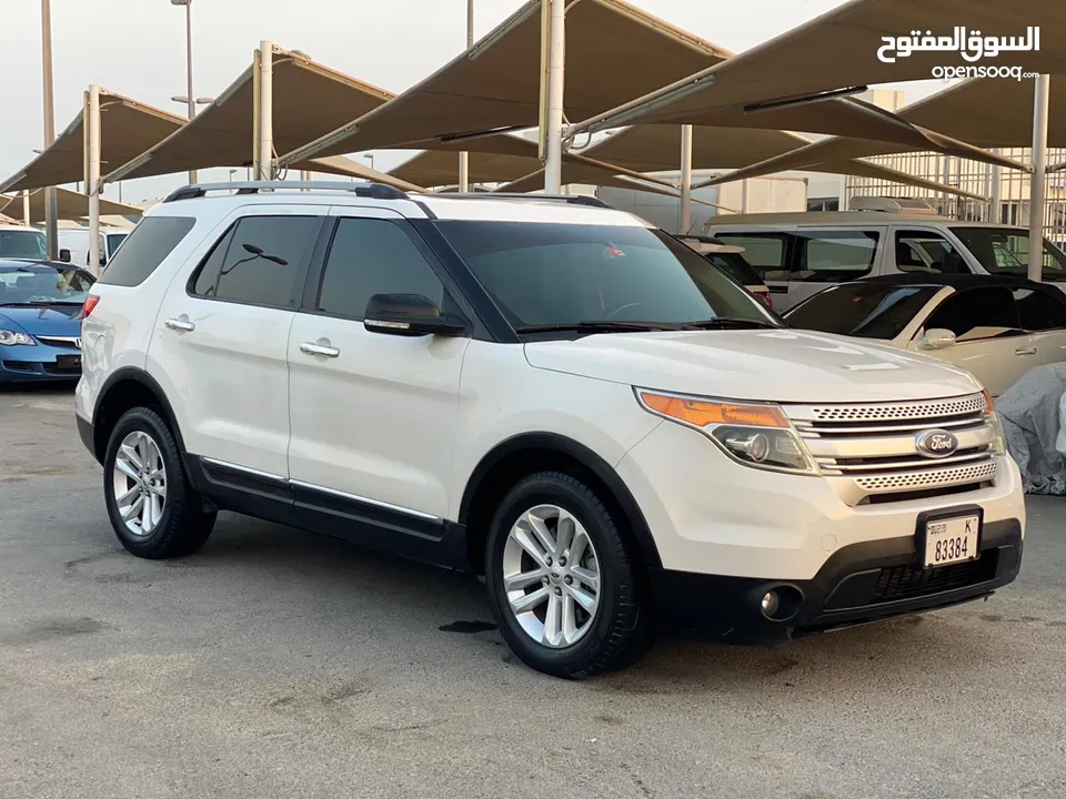 Ford Explorer XLT white 2013