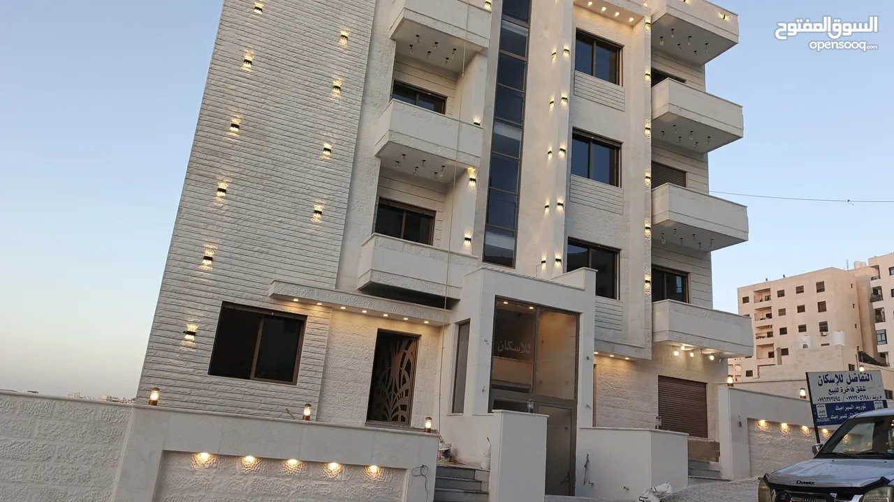 شقة للبيع طابق اول 100 متر مربع في حي عدن  دوار الجبالي