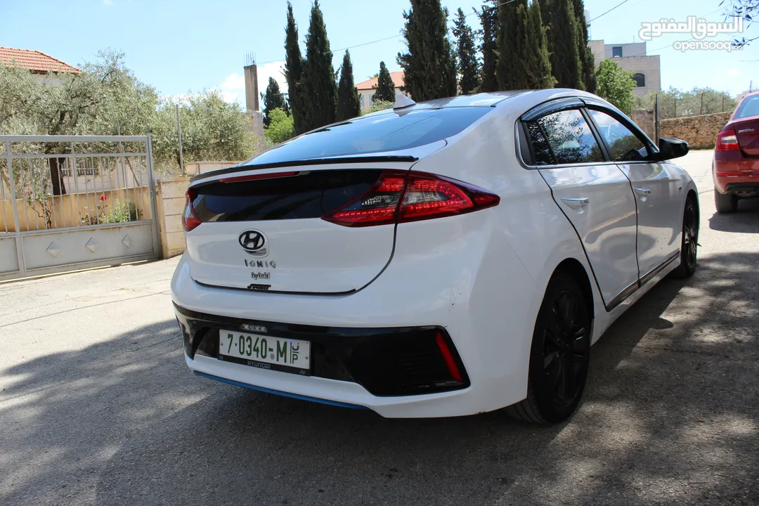 هيونداي أيونيك هايبرد 2018 – IONIQ HYBRID Black Edition