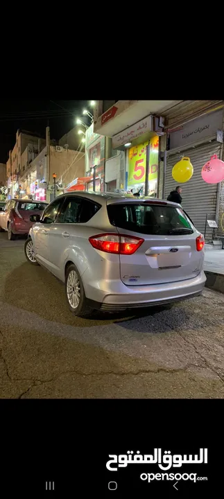 Ford C-Max 2014 للبيع بسعر رائع