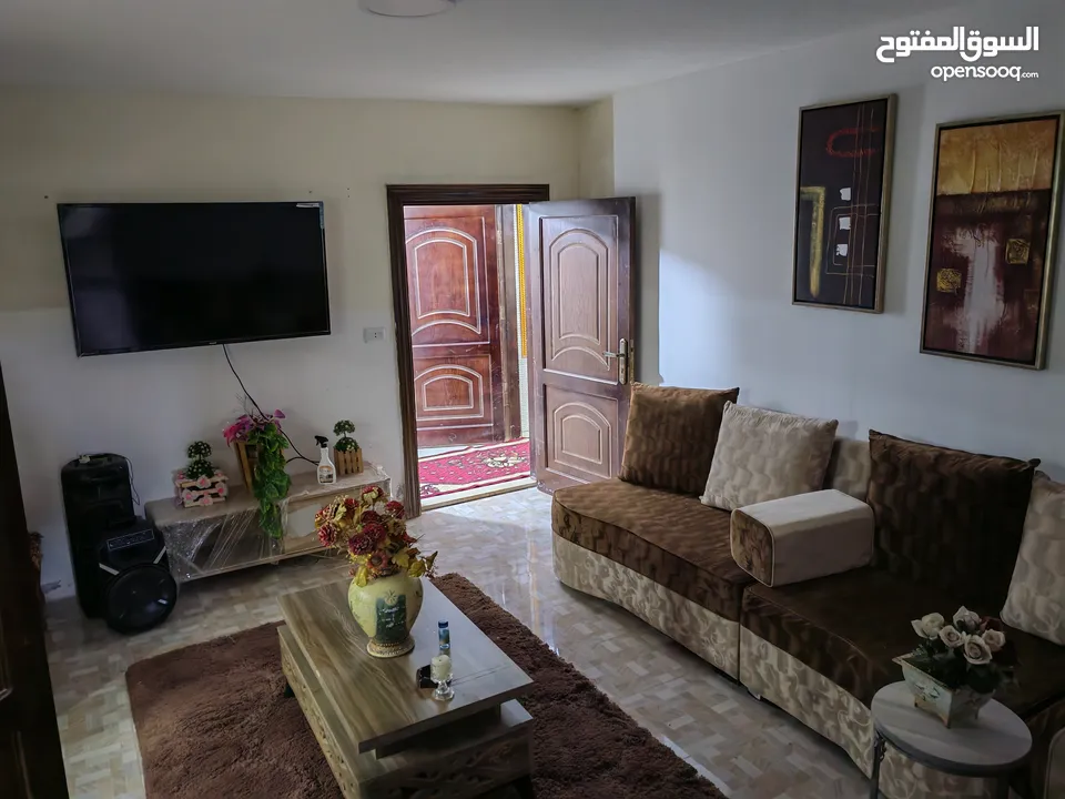 مزرعة واستراحة عائلية فاخرة مفروشة بالكامل  جلسات خارجية مظللة  مسابح خاصة شواء وبرك طبيعية