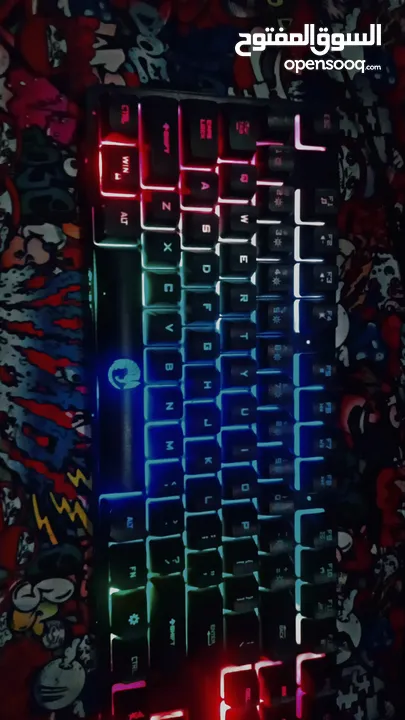 "عيش تجربة اللعب الكاملة مع كيبورد RGB بإضاءة متغيرة وتحكم كامل"