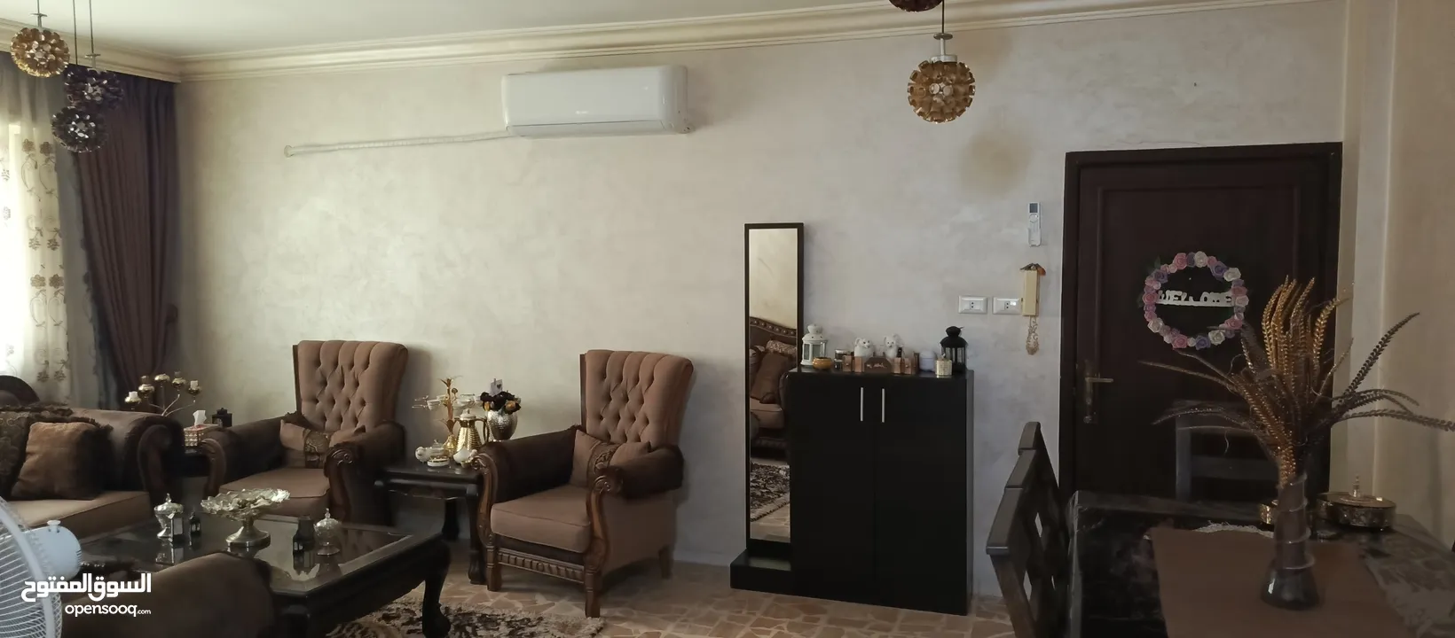 شقه لقطه بسعر مغري في ضاحية الأمير حسن طابق أول 3 غرف نوم ومعيشة وصالون ومطبخ جديد وبلكونه