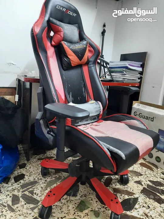 كرسي جيميع مستعمل الكرسي صارله عندي سنه حديده ماشالله عليه قوي بس بده وجه