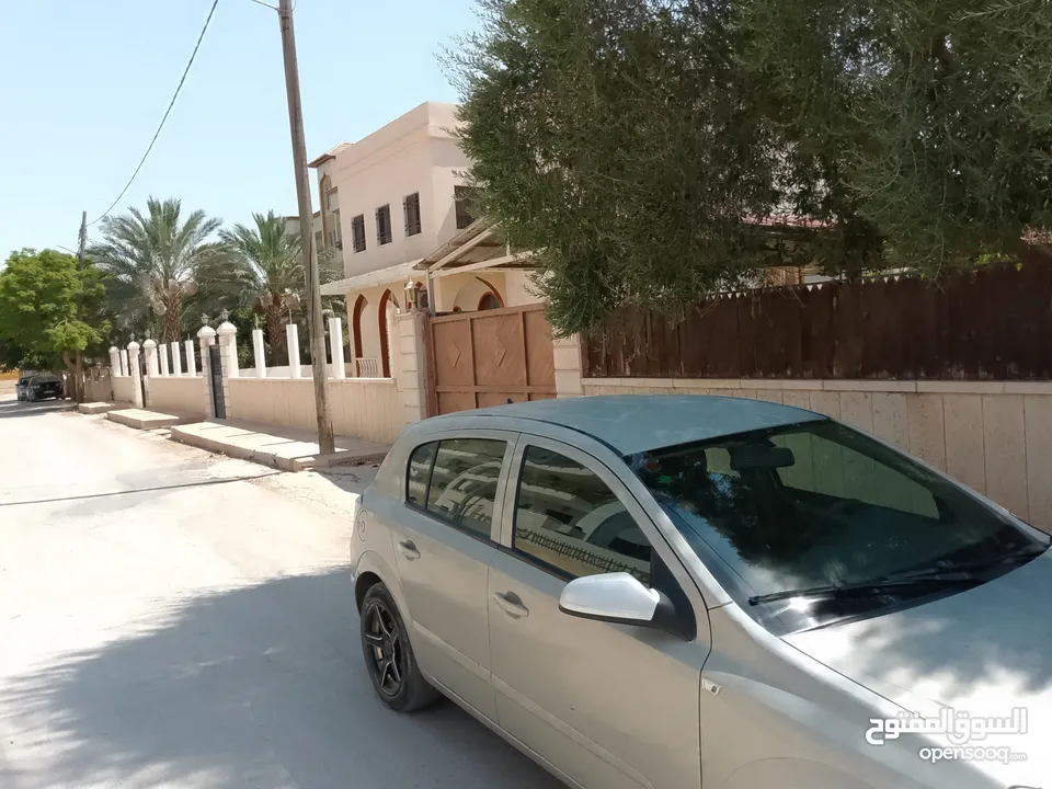 سيارة للبيع اوبل استرا