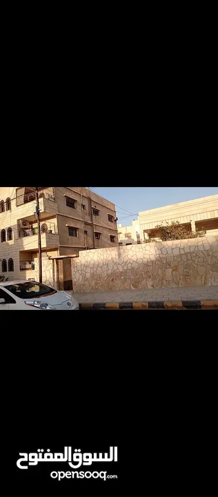 شقة للبيع على شارعين