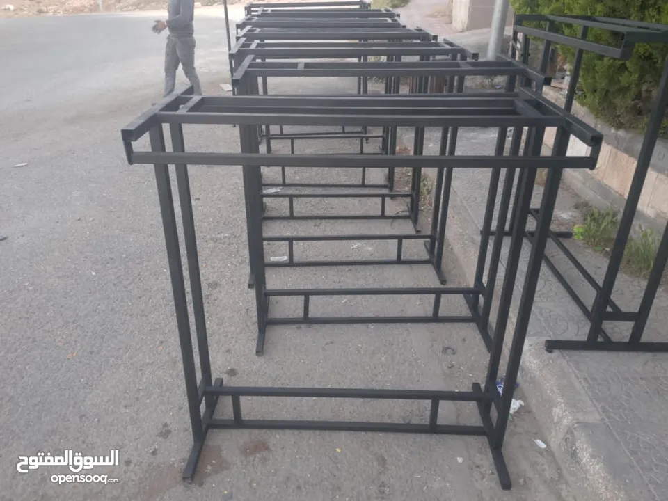 ستاندات ملابس حديد تفصيل مقاوم للكسر خاص بمحلات الملابس
