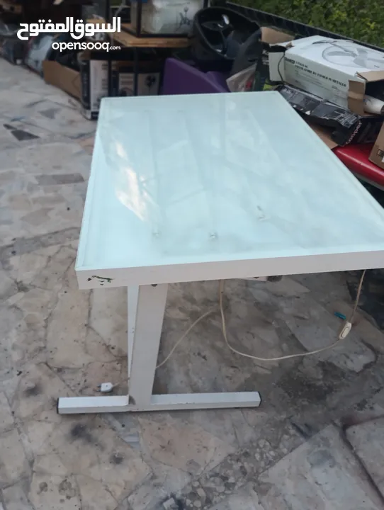 مرسم هندسي مضاء متحرك إربد