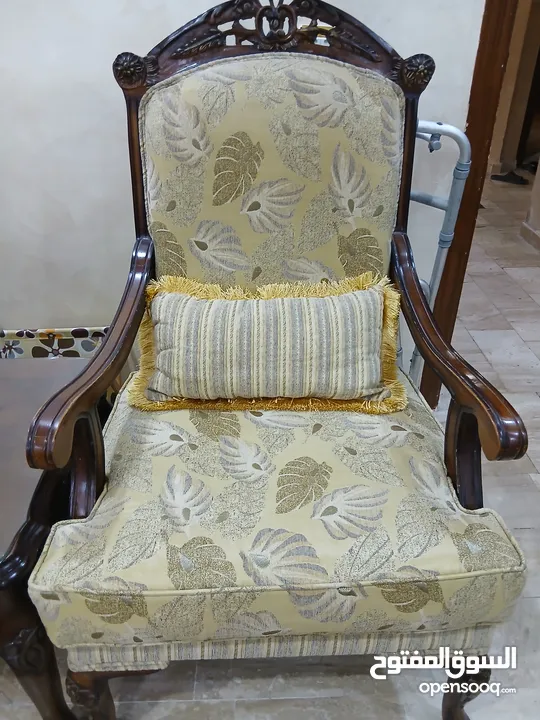 طقم كنب غرفة ضيوف