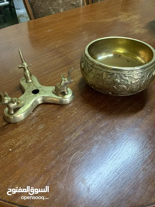 جاط ومقص وشكل طائر نحاس