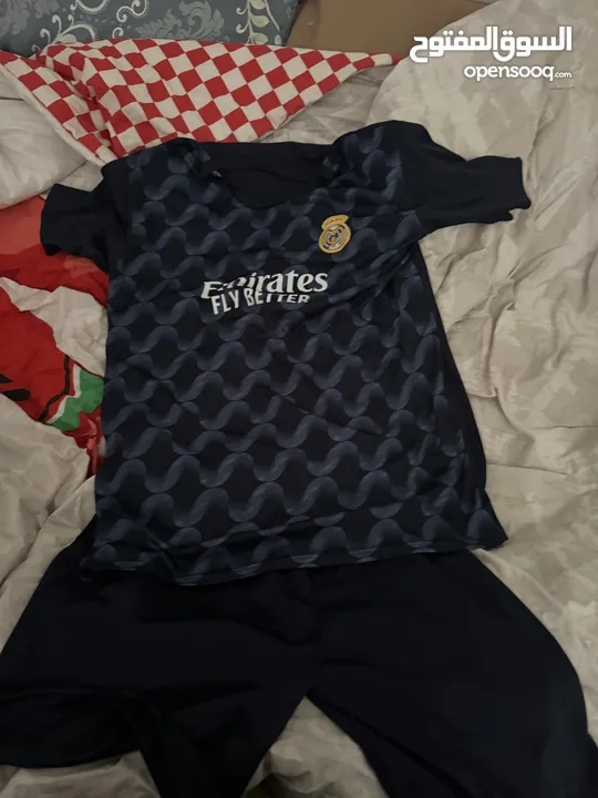 Real madrid jersey with shorts