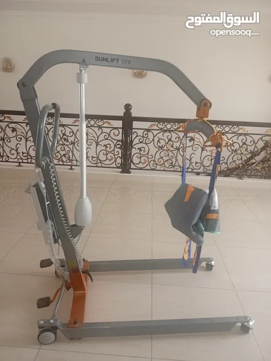 medical  equipment  sale urgent lifter  175/hoist and philips oxygen concentrator and medical chair