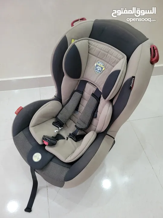 كرسي سيارة للأطفال - ماركة جونيور  Baby car seat