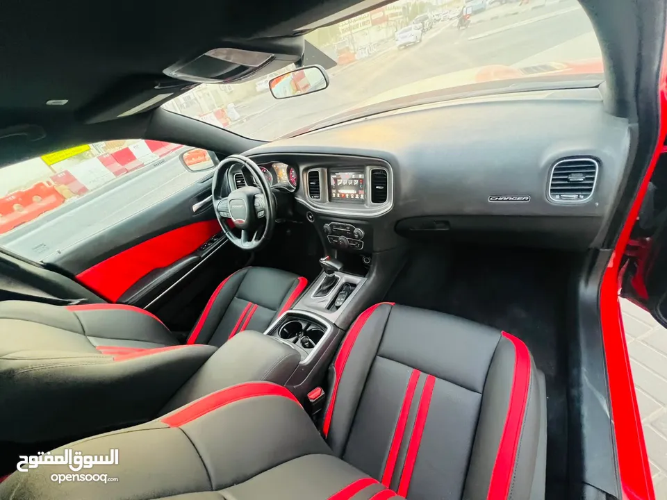 دوج شالجر وارد كندا موديل 2022 كيلومتر 25000