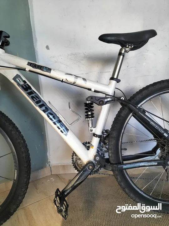 بسكليت من نوع Bianchi caal 8400