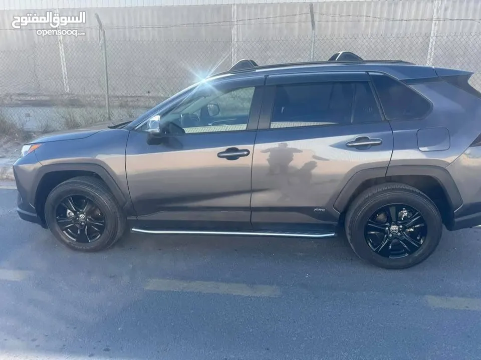 Toyota RAV4 XLe Hybrid