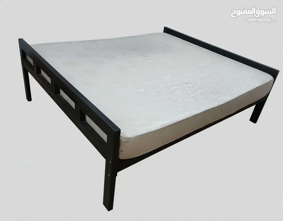 King size bed with medicated mattress very strong made of metal size 60×80 60 BD pickup juffair c