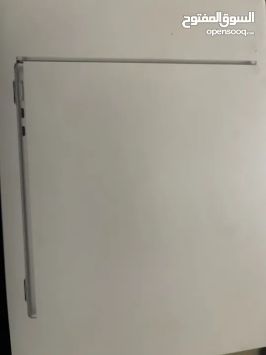 Macbook air m2 used for 2 weeks like new 100% battery health