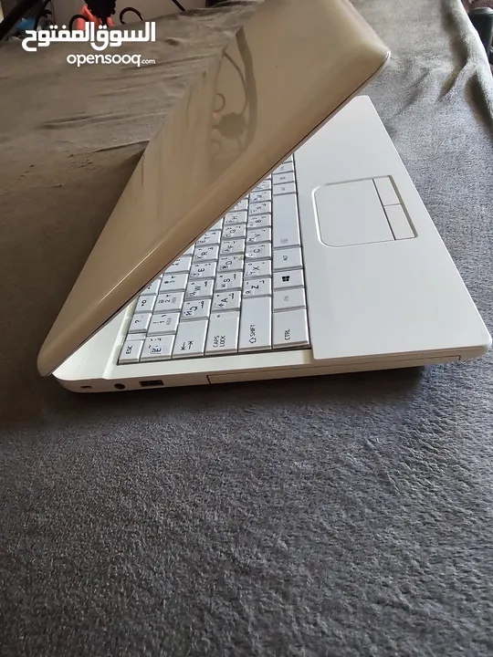 toshiba satellite   لاب توب