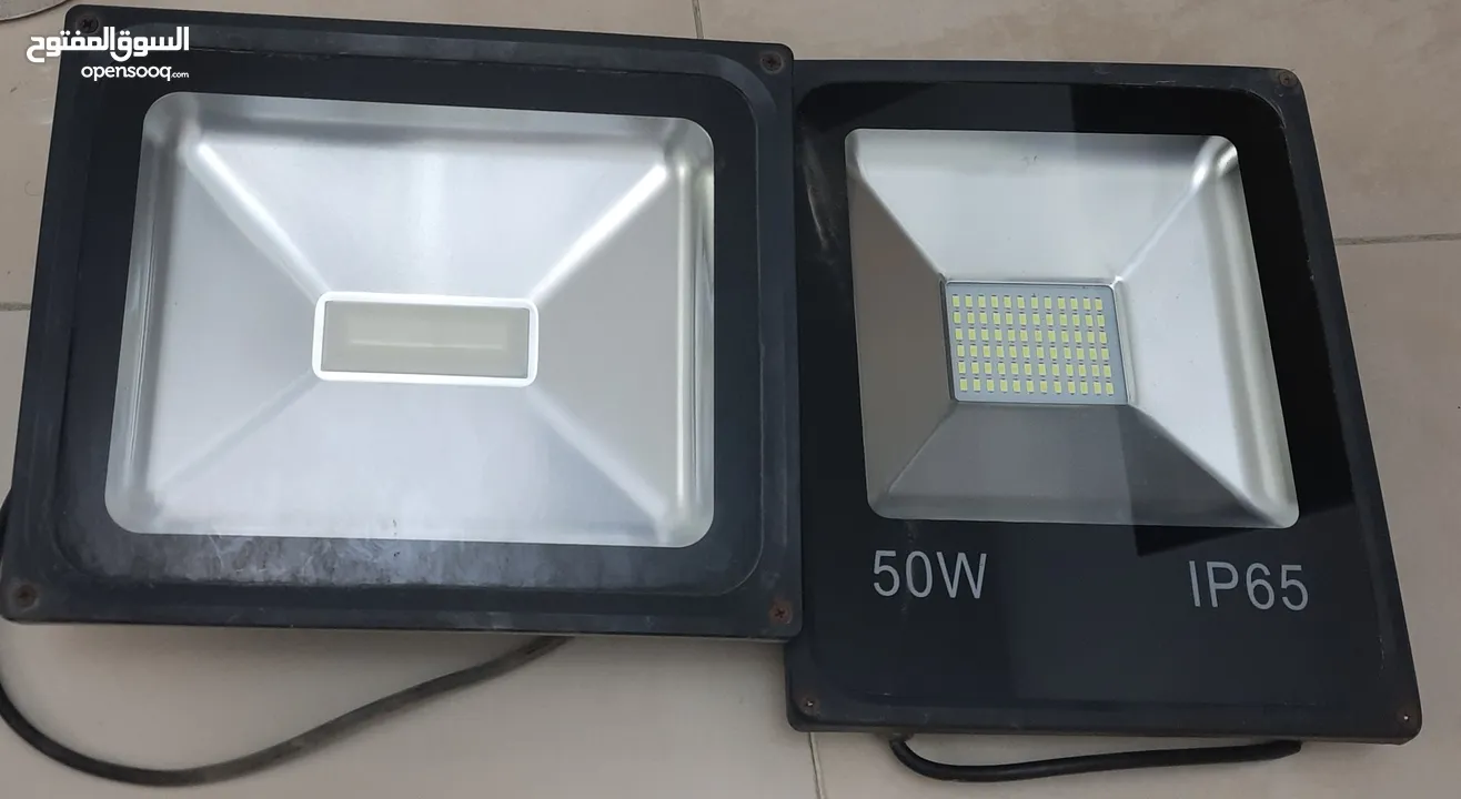 2 LED Lights